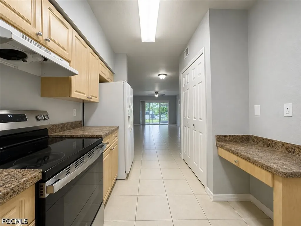 3304 Skyline Boulevard Cape Coral FL 33914