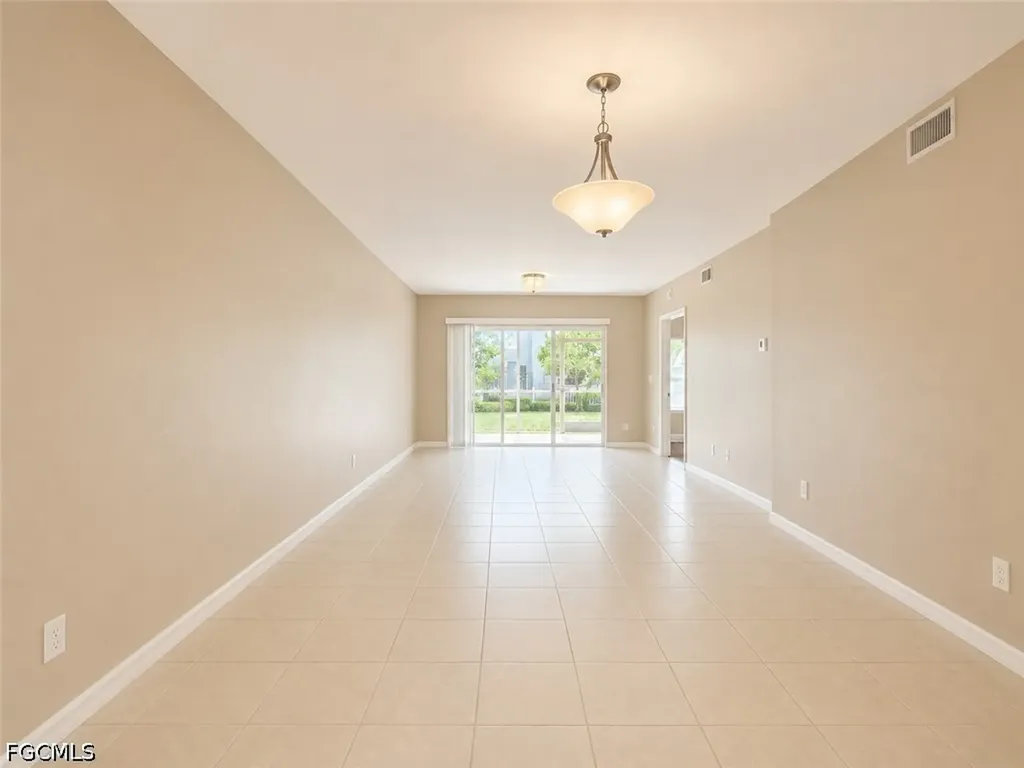 3304 Skyline Boulevard Cape Coral FL 33914