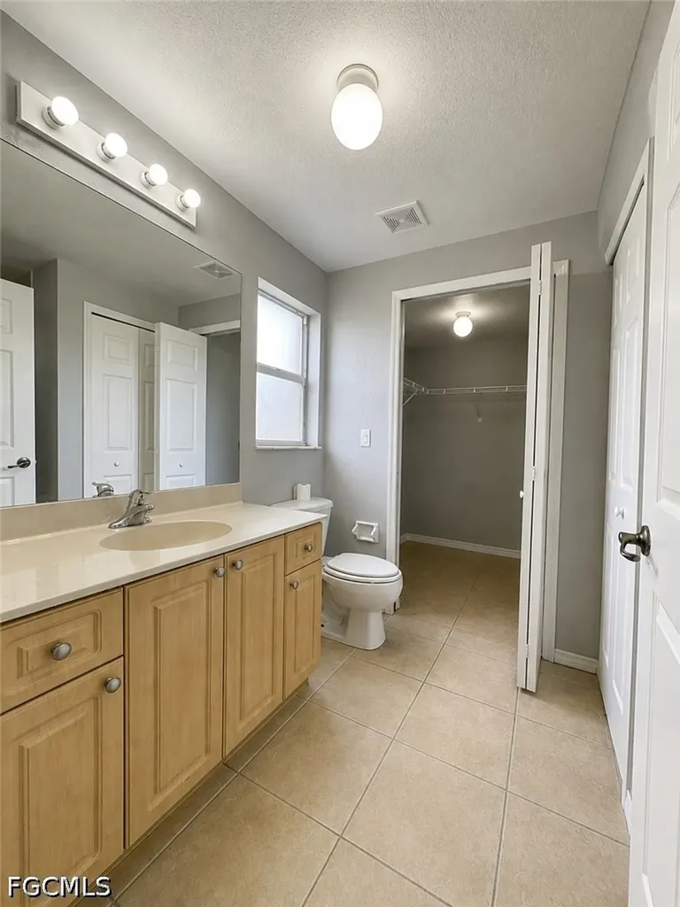 3304 Skyline Boulevard Cape Coral FL 33914