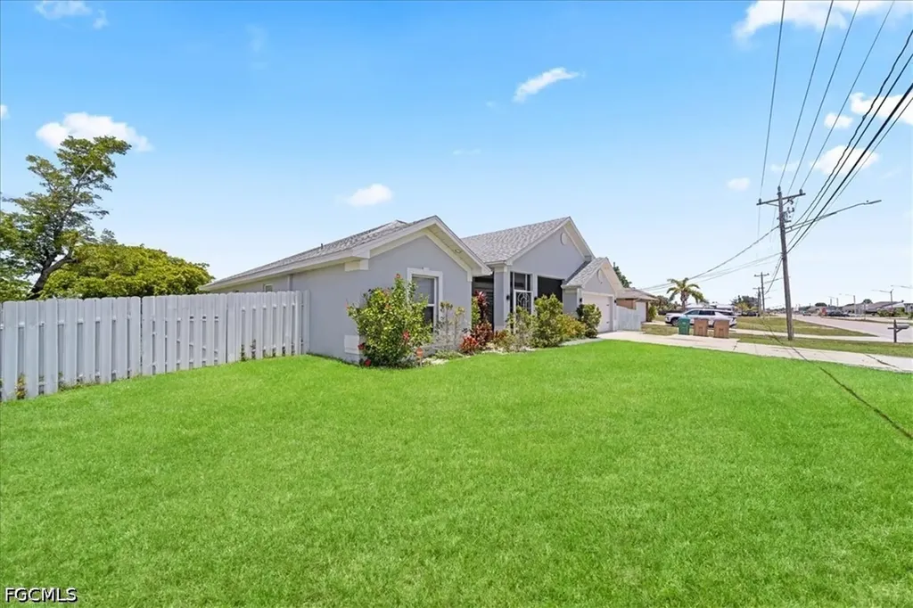 22 Nelson Road S Cape Coral FL 33991