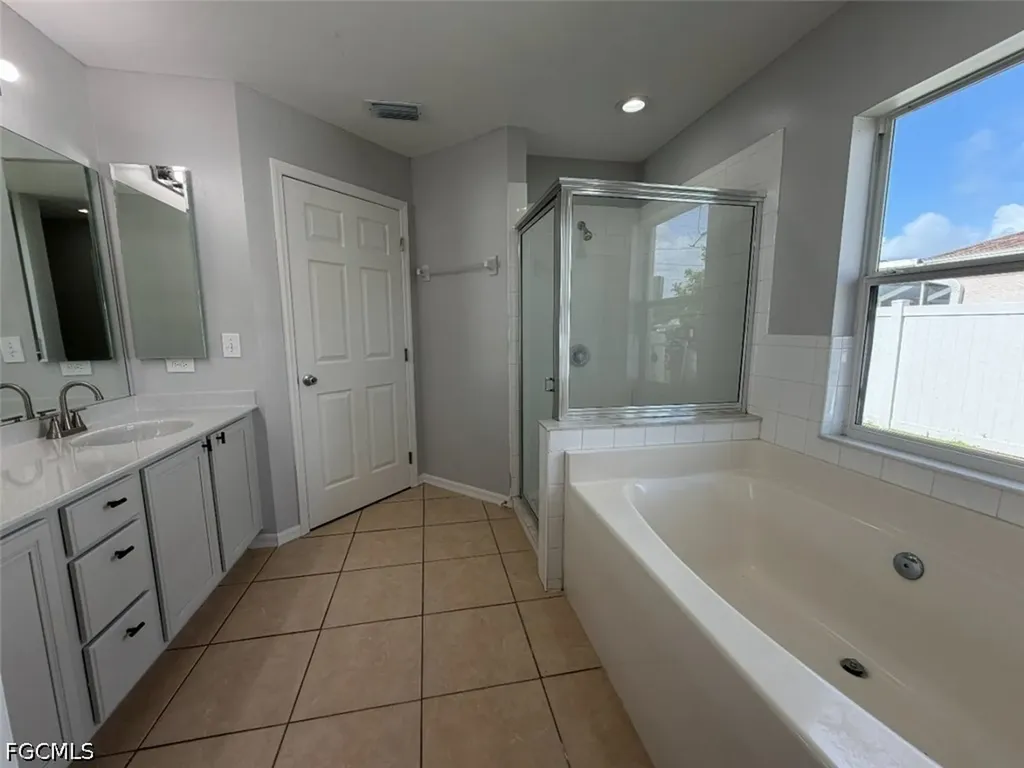 1722 NE 21st Street Cape Coral FL 33909