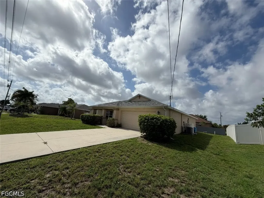 1722 NE 21st Street Cape Coral FL 33909