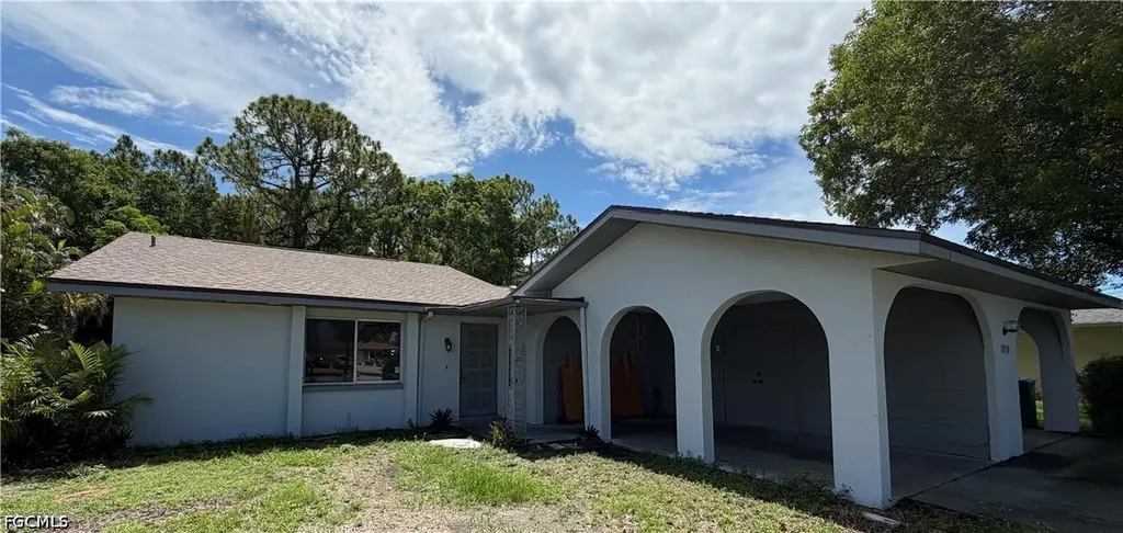 929 SE 24th Avenue Cape Coral FL 33990