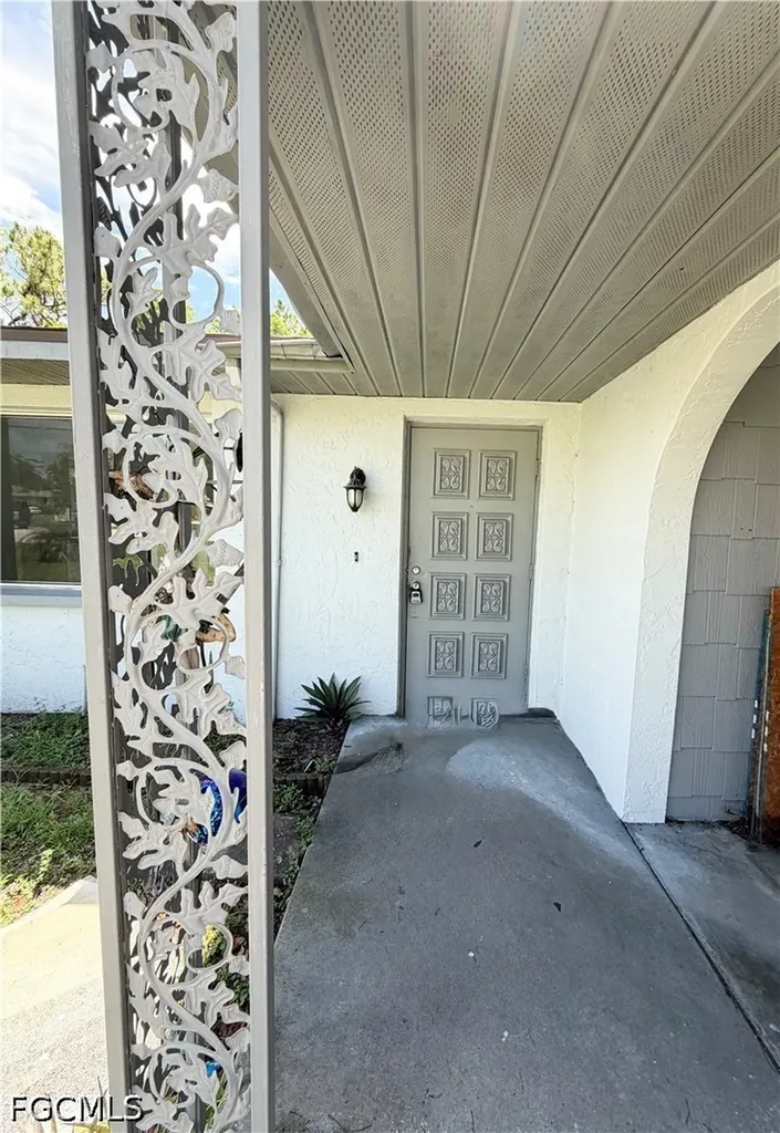 929 SE 24th Avenue Cape Coral FL 33990