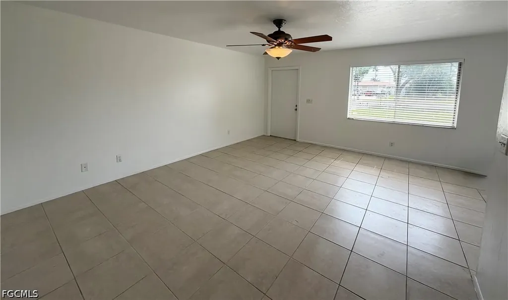 929 SE 24th Avenue Cape Coral FL 33990