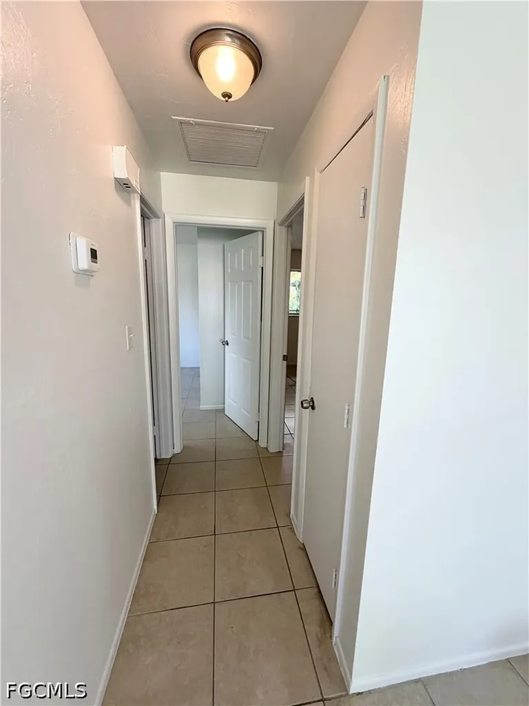 929 SE 24th Avenue Cape Coral FL 33990