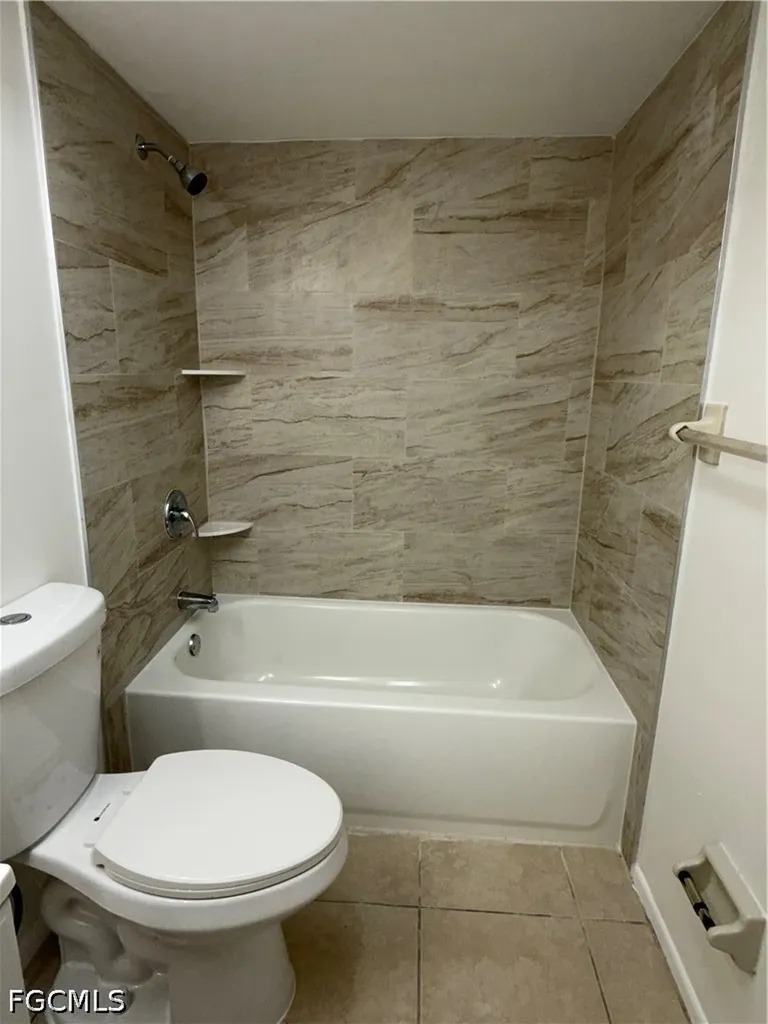 929 SE 24th Avenue Cape Coral FL 33990