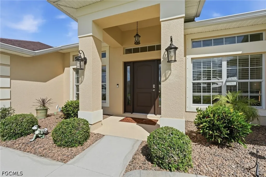11 Medalist Lane Rotonda West FL 33947