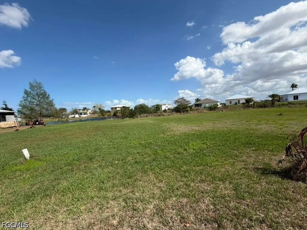 932-940 Meyerchick Drive SW Moore Haven FL 33471