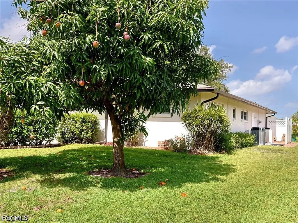 5416 Brandy Circle E Fort Myers FL 33919