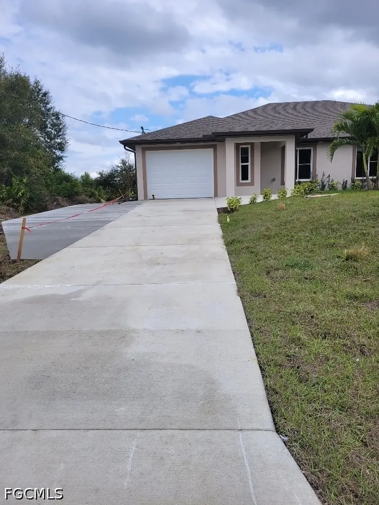 113 Hightower Avenue S Lehigh Acres FL 33973