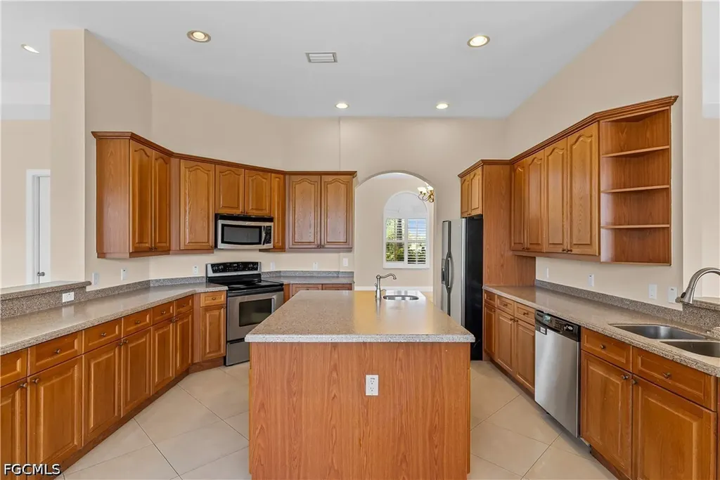 680 Mirror Lakes Court Lehigh Acres FL 33974