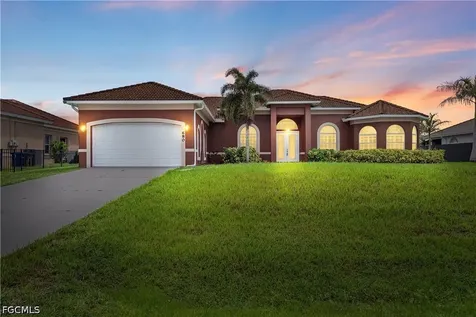 680 Mirror Lakes Court Lehigh Acres FL 33974