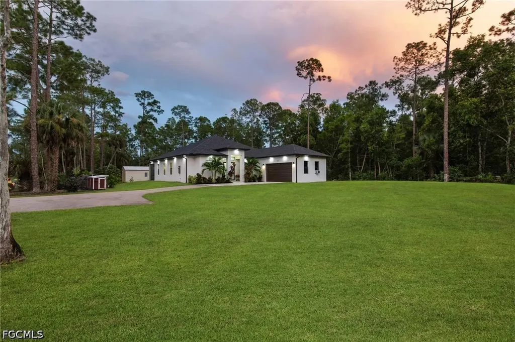 106 18th Avenue NE Naples FL 34120