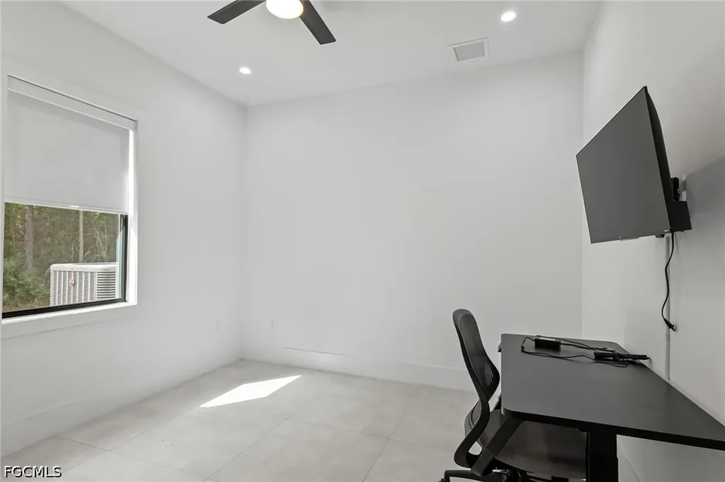 106 18th Avenue NE Naples FL 34120