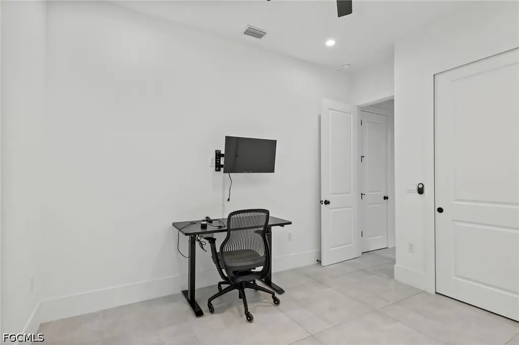 106 18th Avenue NE Naples FL 34120