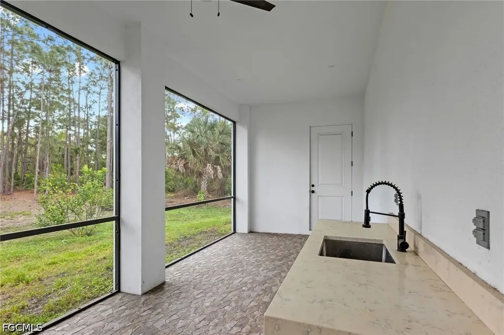 106 18th Avenue NE Naples FL 34120