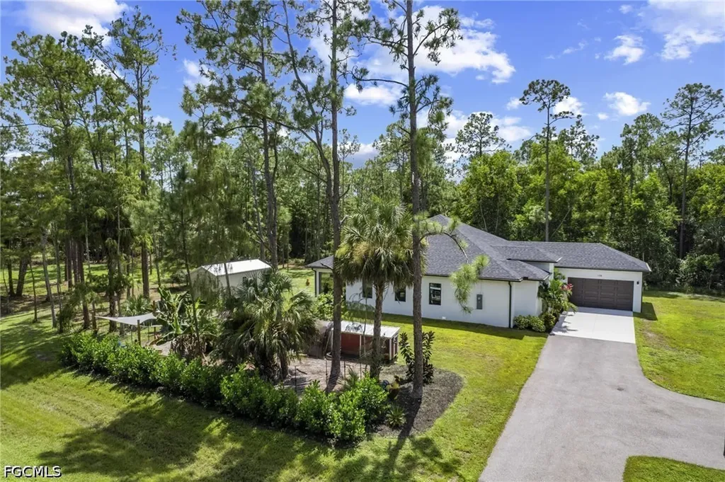 106 18th Avenue NE Naples FL 34120