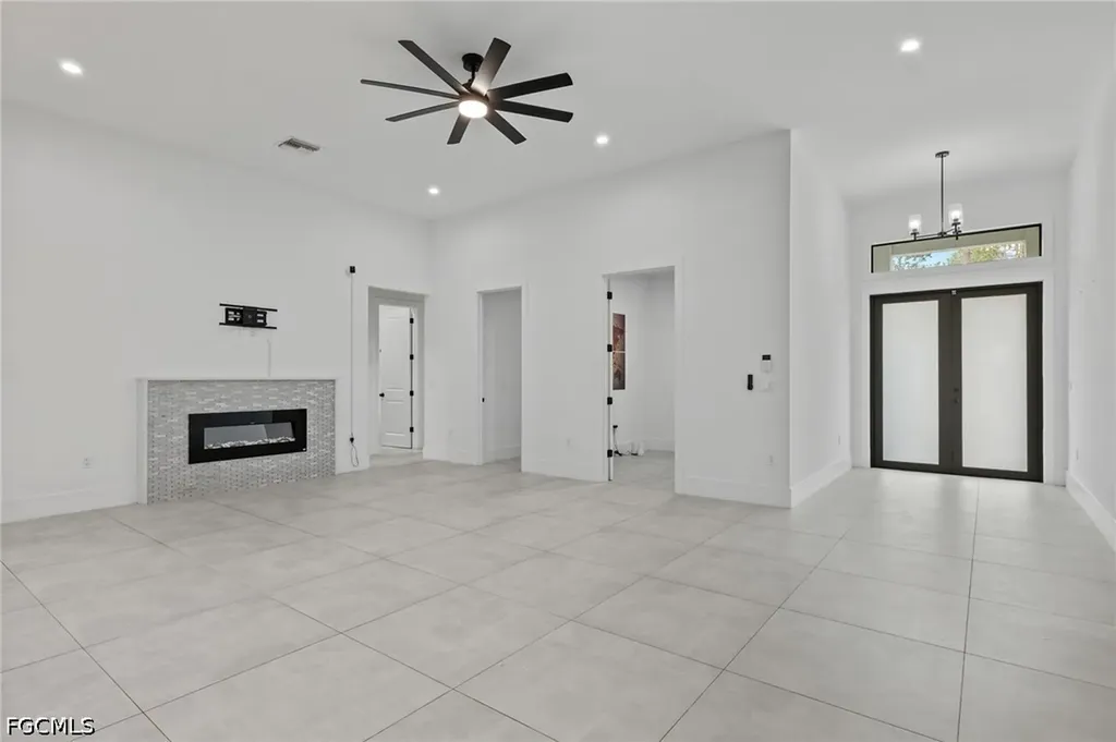 106 18th Avenue NE Naples FL 34120