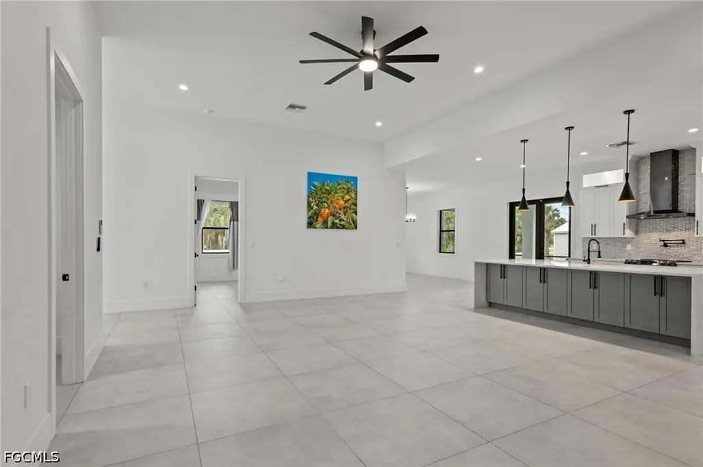 106 18th Avenue NE Naples FL 34120