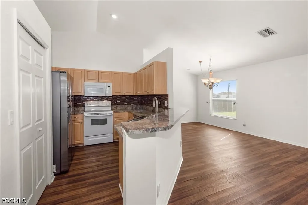 2931 NW 4th Place Cape Coral FL 33993