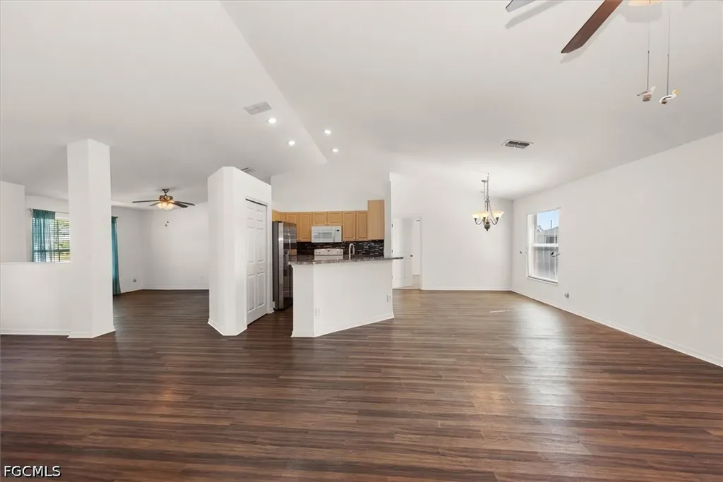 2931 NW 4th Place Cape Coral FL 33993