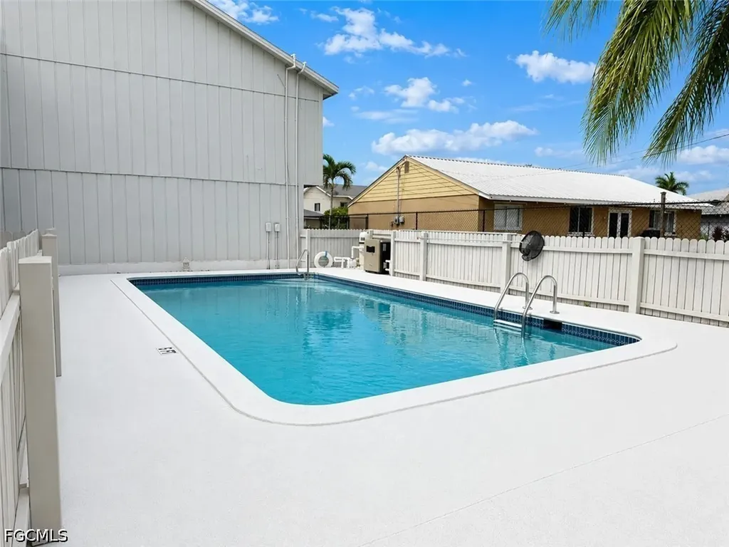 1005 SW 48th Terrace Cape Coral FL 33914