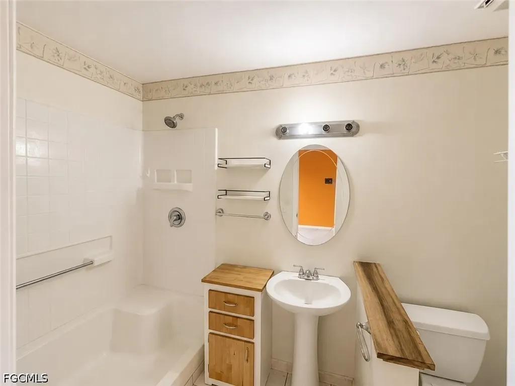 1005 SW 48th Terrace Cape Coral FL 33914