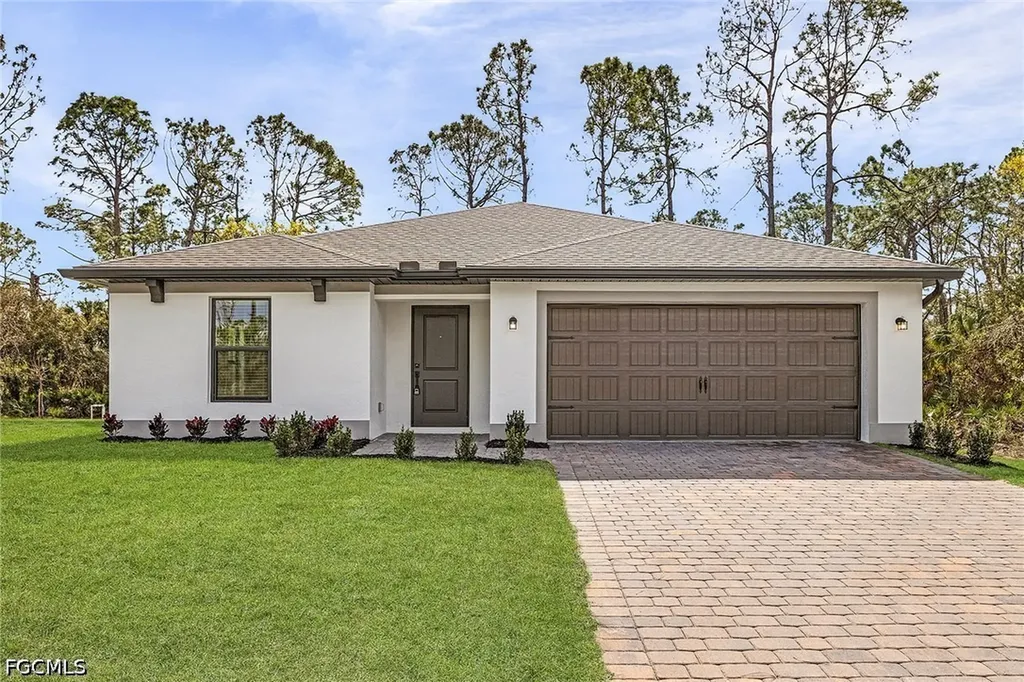 735 La Plata Avenue Lehigh Acres FL 33974
