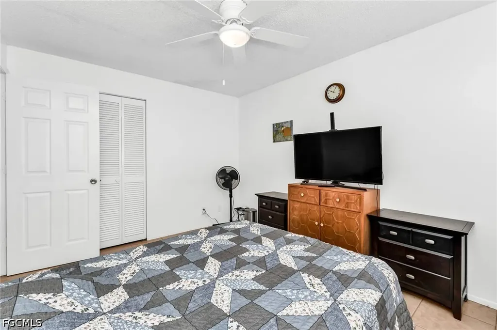 18617/18619 Bartow Boulevard Fort Myers FL 33967