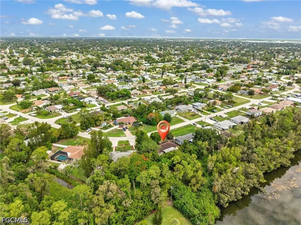 18617/18619 Bartow Boulevard Fort Myers FL 33967