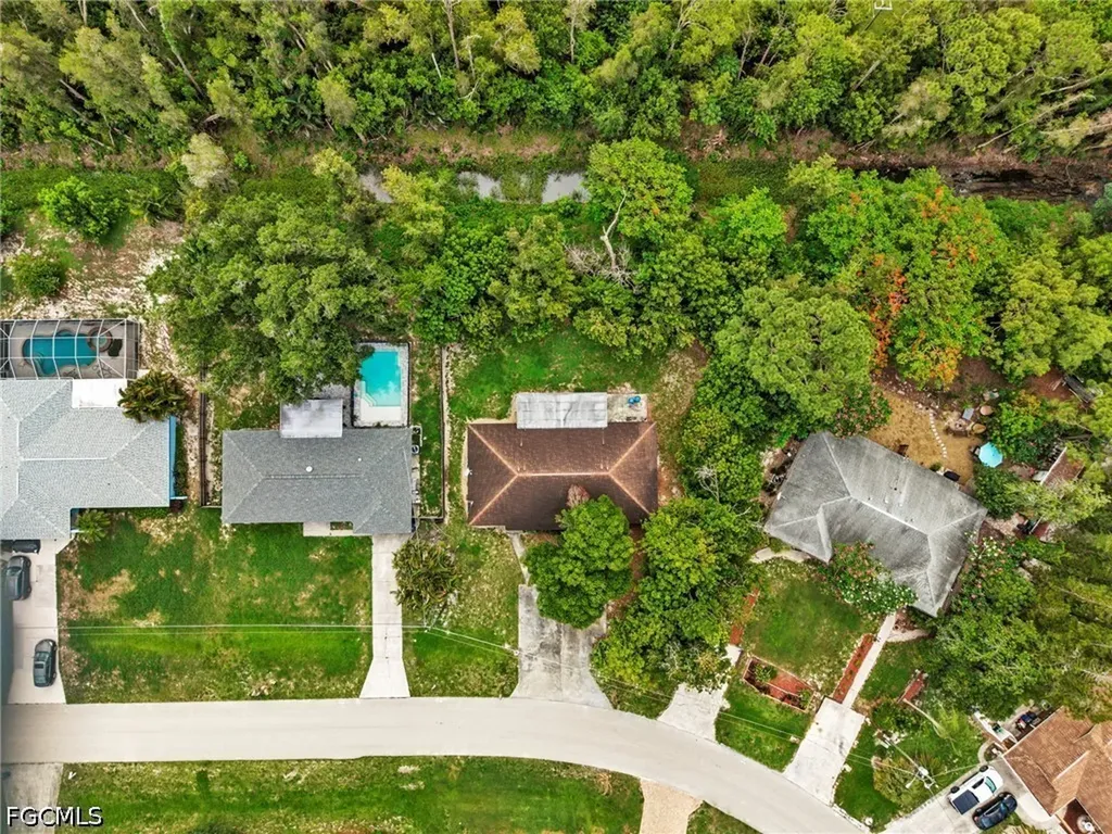 18617/18619 Bartow Boulevard Fort Myers FL 33967