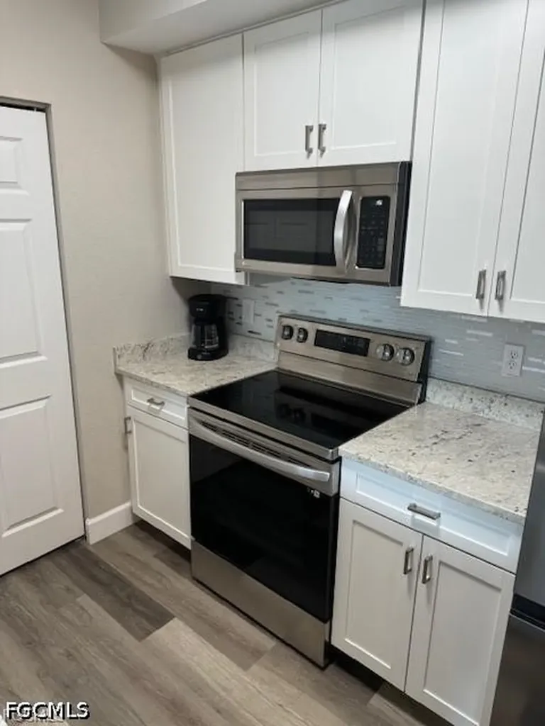 6360 Aragon Way Fort Myers FL 33966