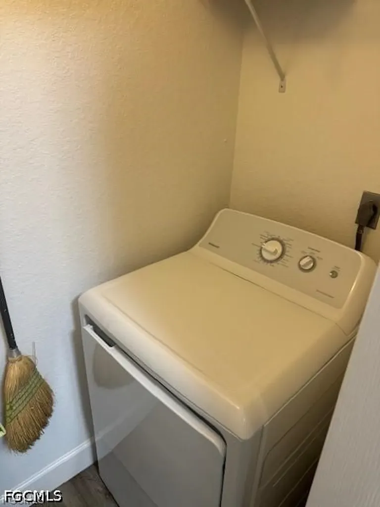 6360 Aragon Way Fort Myers FL 33966
