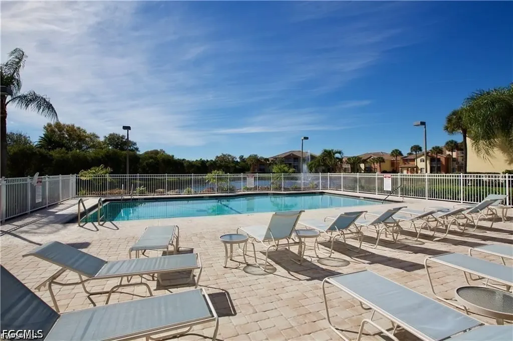6360 Aragon Way Fort Myers FL 33966