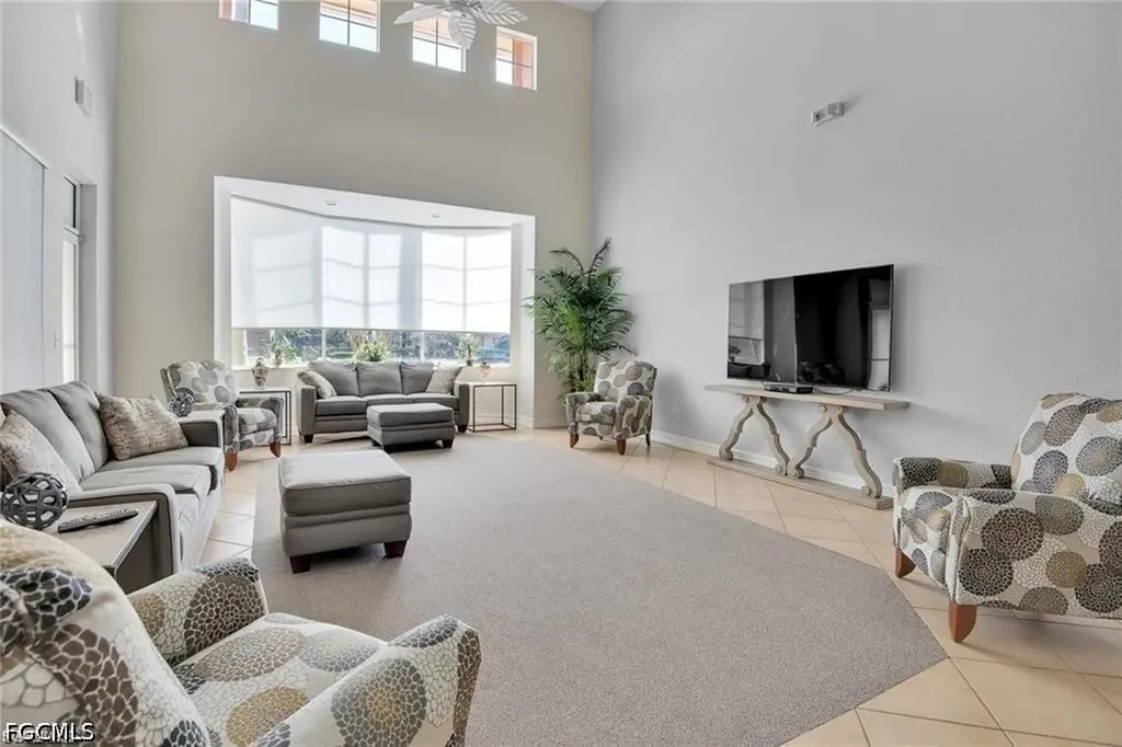 6360 Aragon Way Fort Myers FL 33966