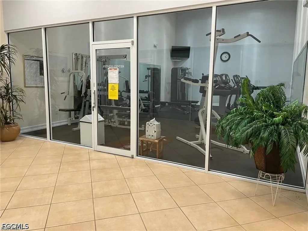 6360 Aragon Way Fort Myers FL 33966