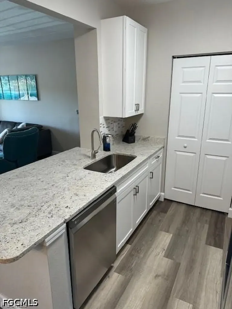 6360 Aragon Way Fort Myers FL 33966