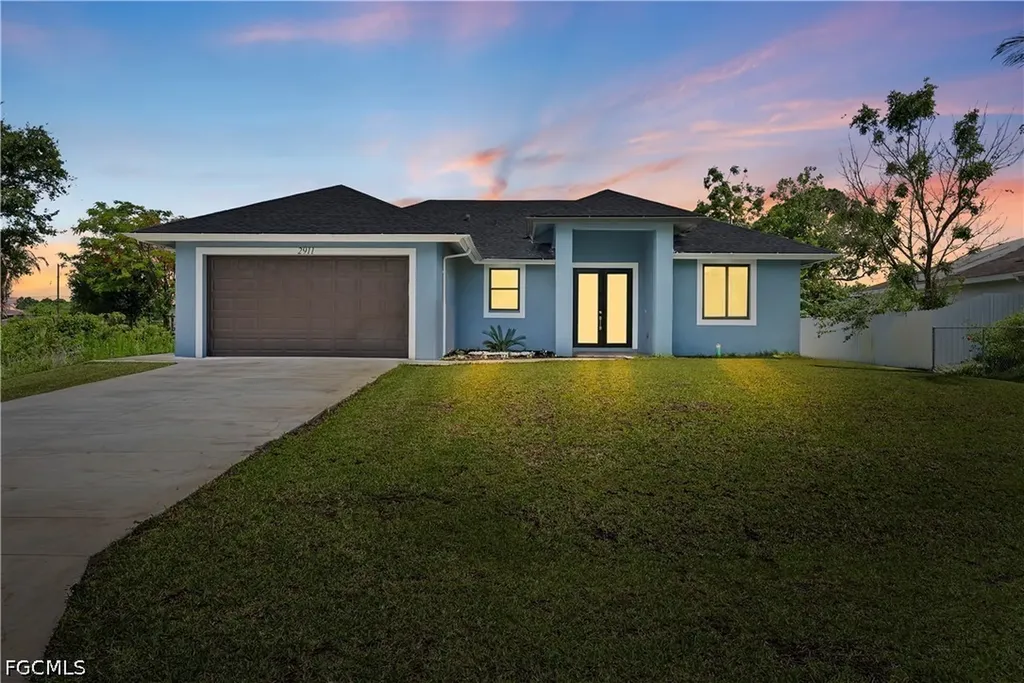 2911 10th Street SW Lehigh Acres FL 33976