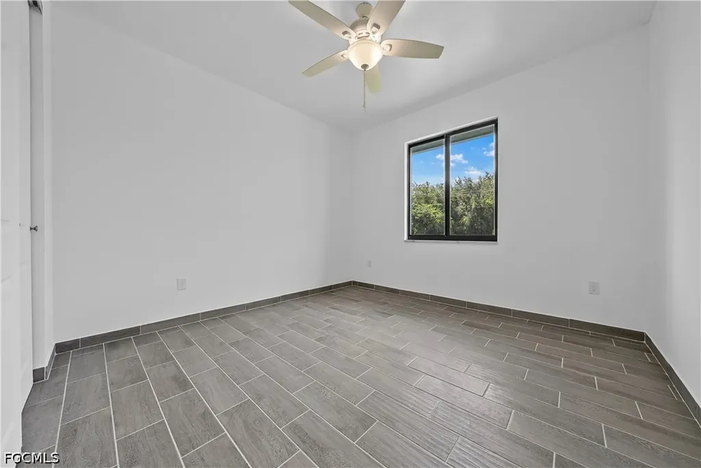 2911 10th Street SW Lehigh Acres FL 33976