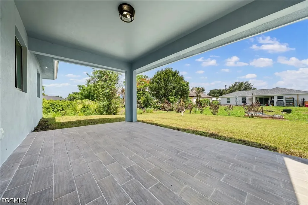 2911 10th Street SW Lehigh Acres FL 33976