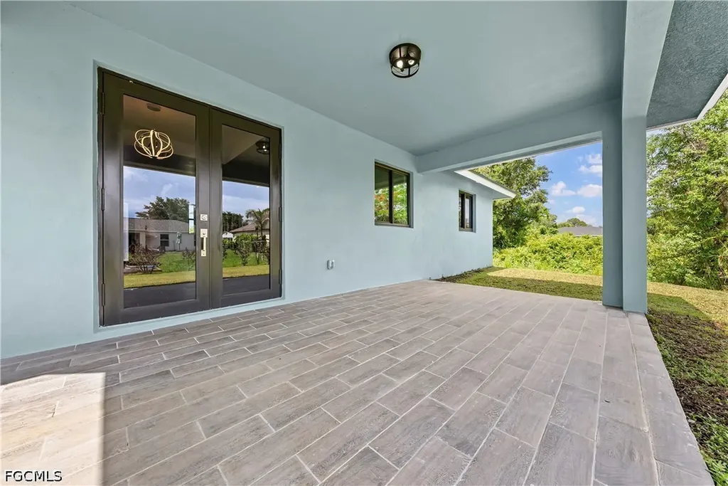 2911 10th Street SW Lehigh Acres FL 33976