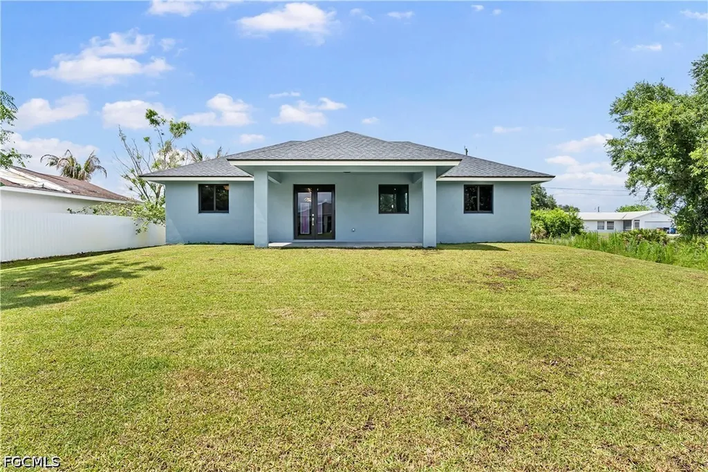 2911 10th Street SW Lehigh Acres FL 33976