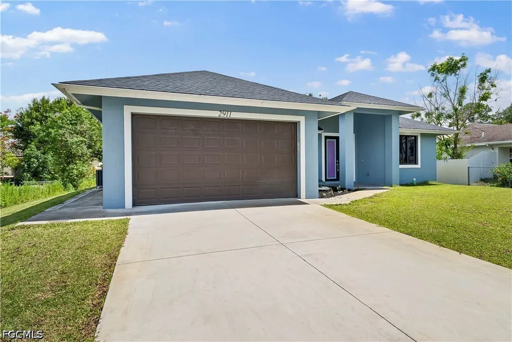 2911 10th Street SW Lehigh Acres FL 33976