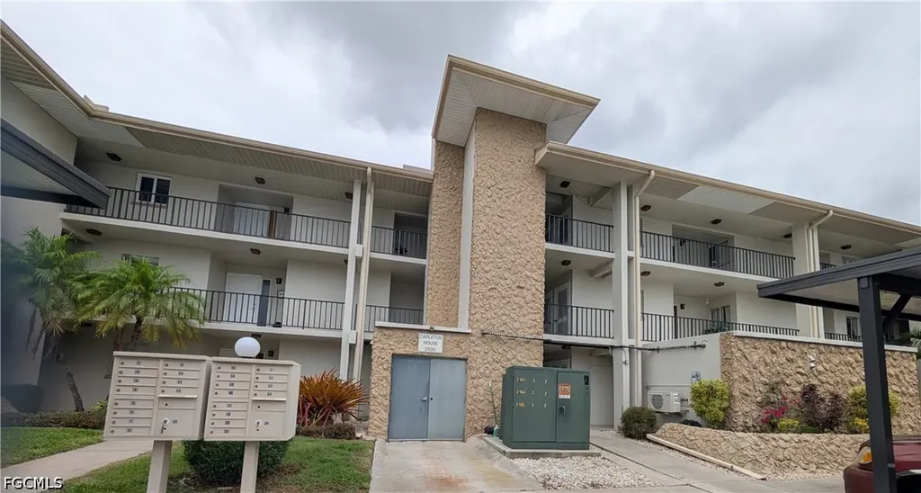 2100 Barkeley Lane Fort Myers FL 33907