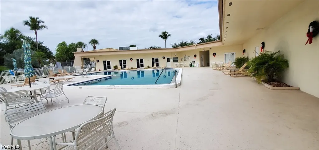 2100 Barkeley Lane Fort Myers FL 33907