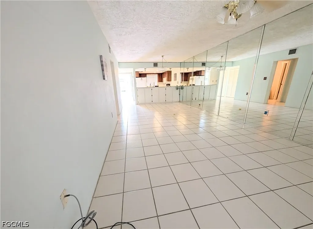 2100 Barkeley Lane Fort Myers FL 33907