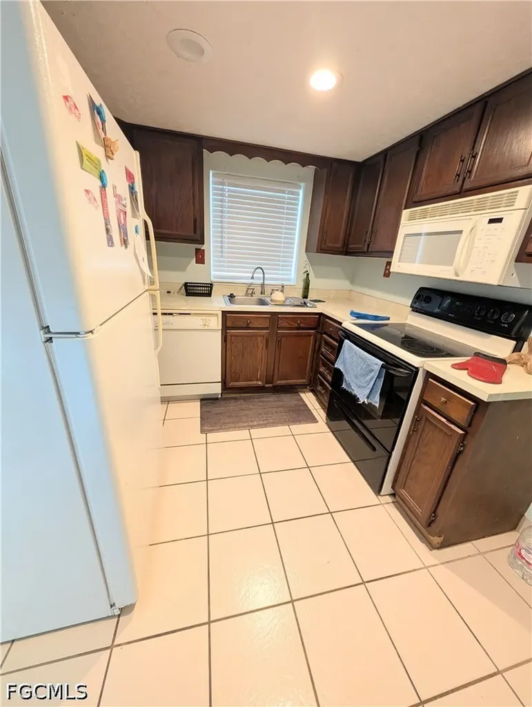 2100 Barkeley Lane Fort Myers FL 33907