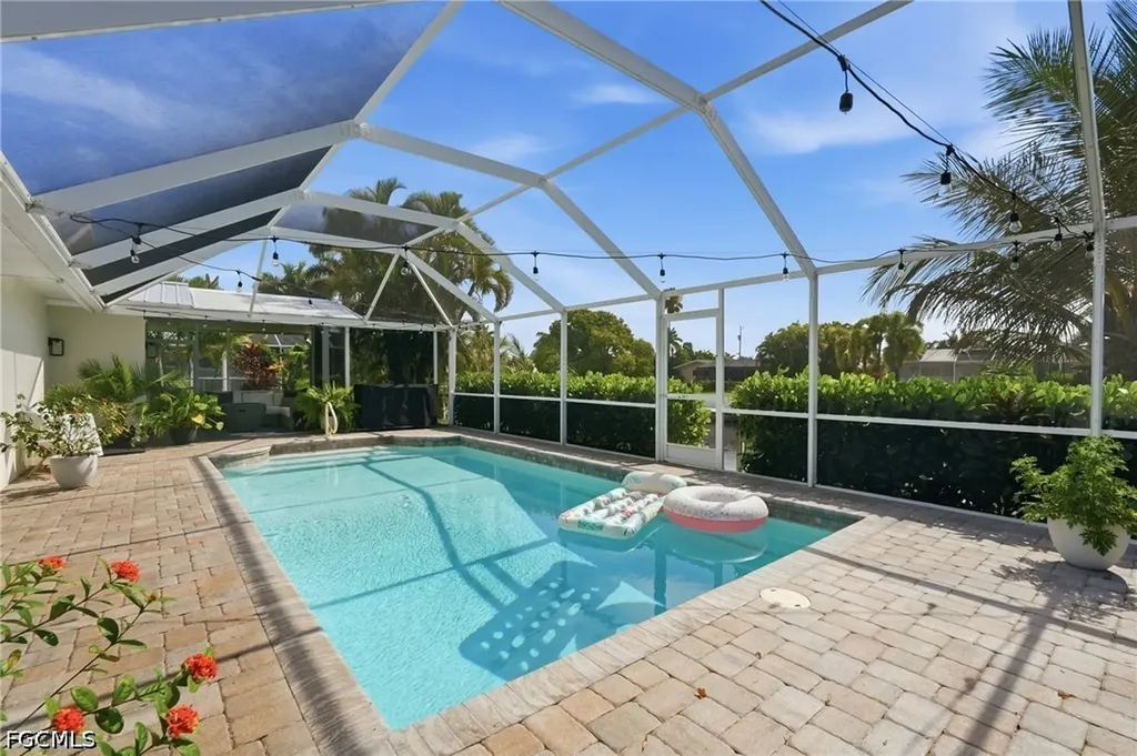 2835 SE 18th Avenue Cape Coral FL 33904