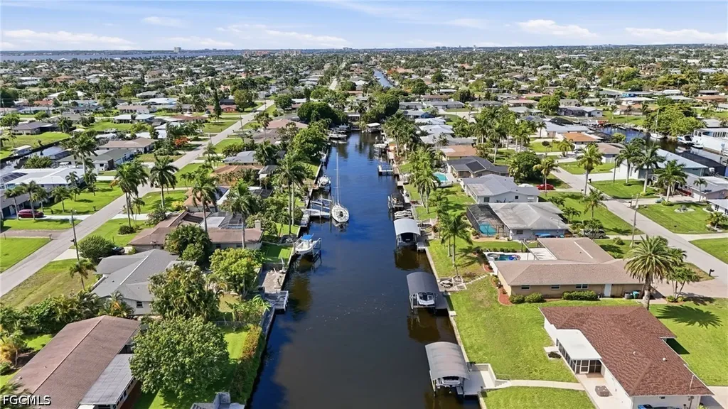 2835 SE 18th Avenue Cape Coral FL 33904